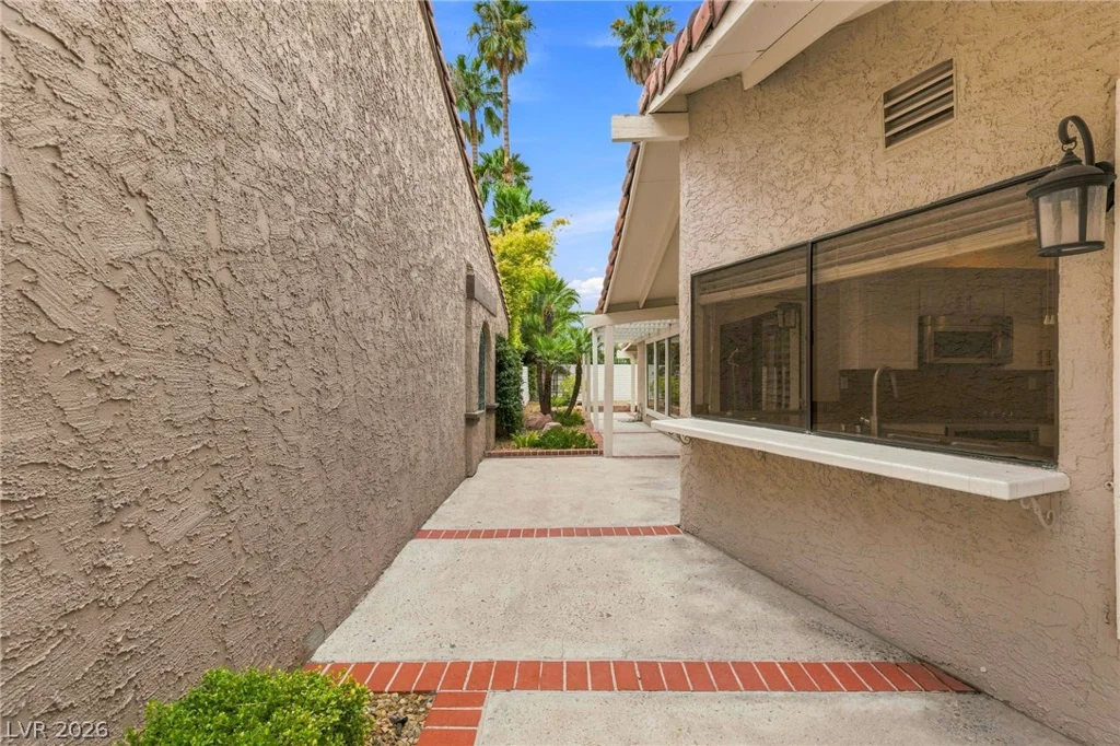 2312 Plaza Del Prado, Las Vegas, NV 89102