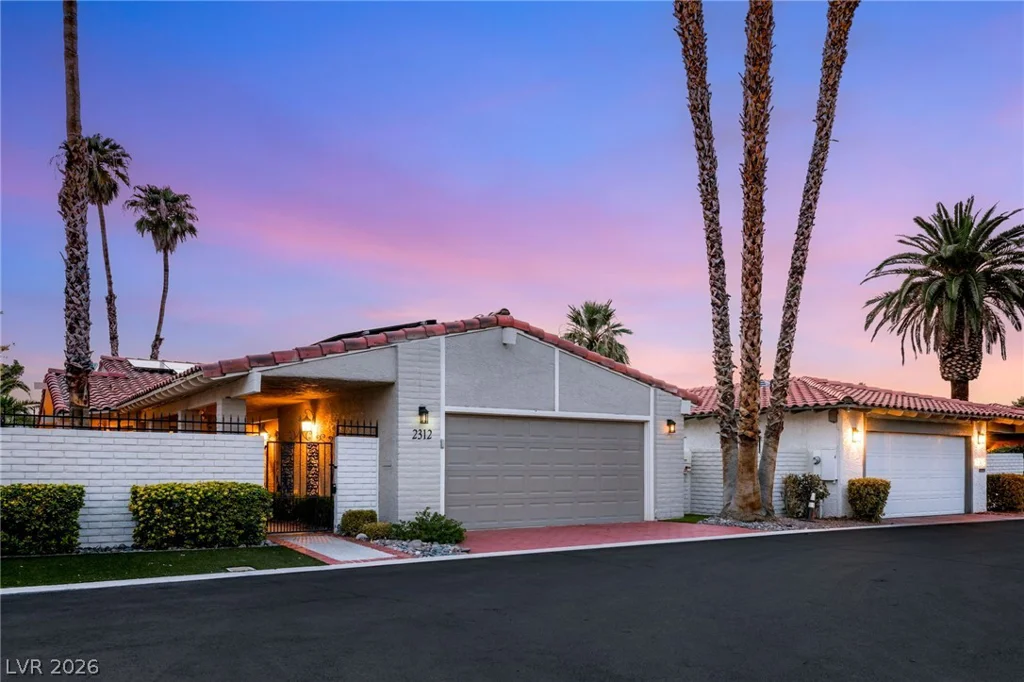 2312 Plaza Del Prado, Las Vegas, NV 89102