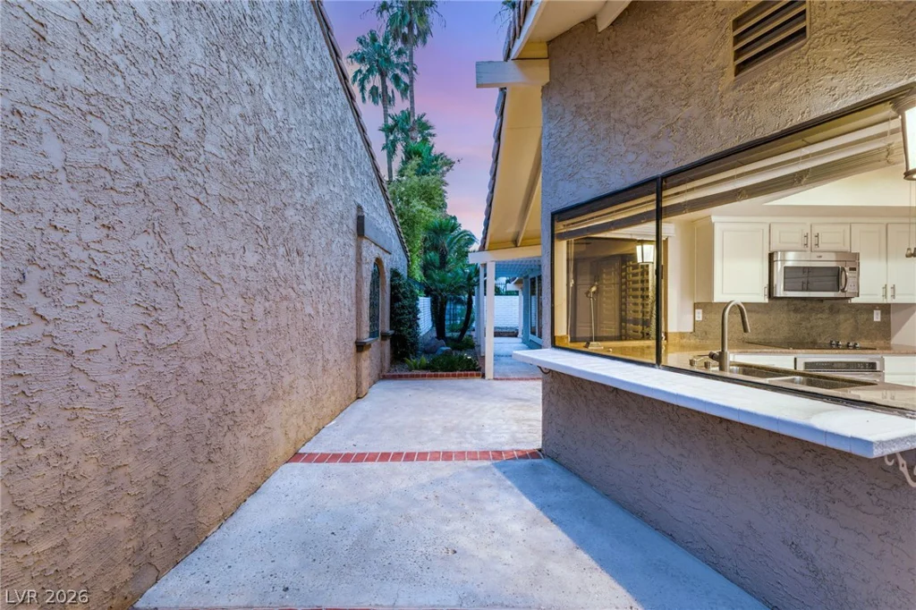2312 Plaza Del Prado, Las Vegas, NV 89102