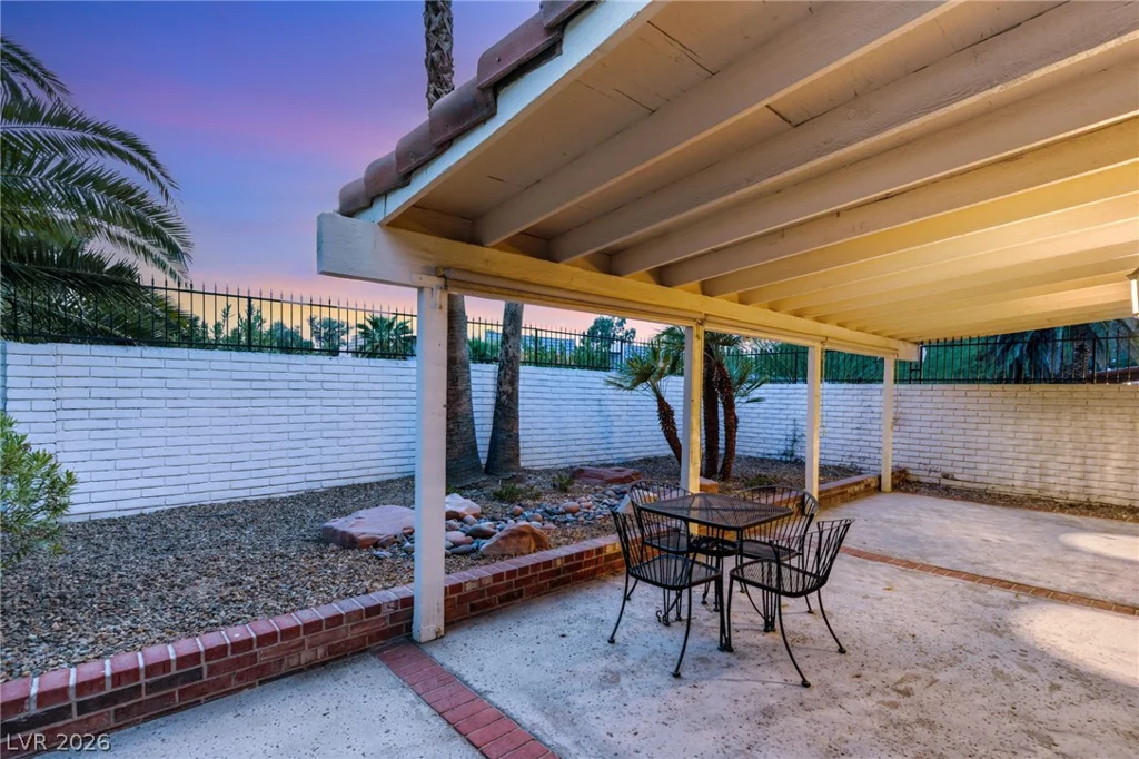 2312 Plaza Del Prado, Las Vegas, NV 89102