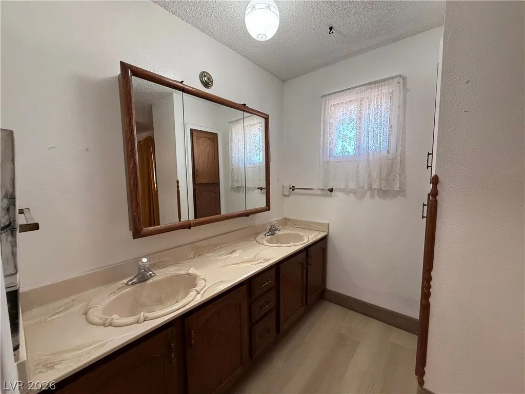 1560 Rocking Horse, Henderson, NV 89002