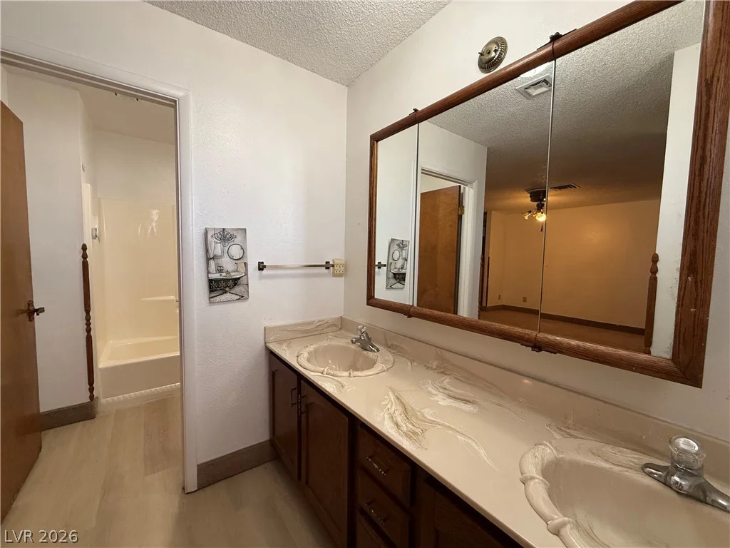 1560 Rocking Horse, Henderson, NV 89002