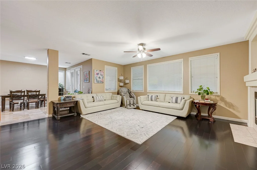 2733 Warm Rays, Henderson, NV 89052