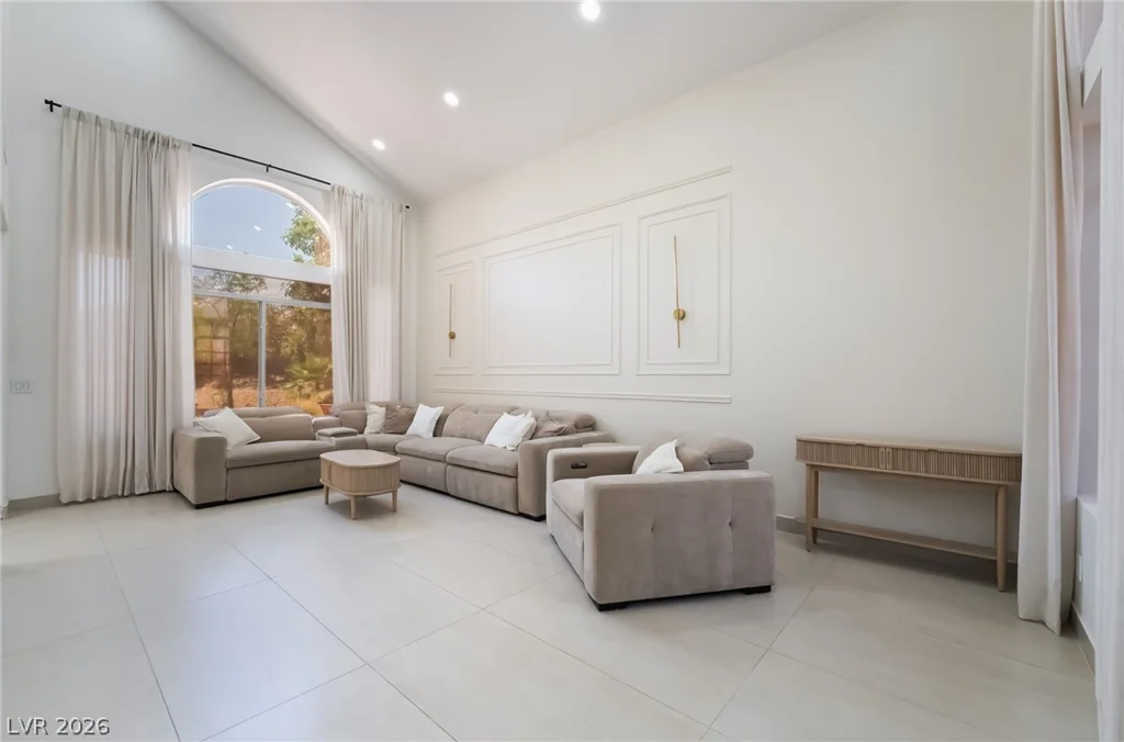 8253 Ruby Mountain, Las Vegas, NV 89128