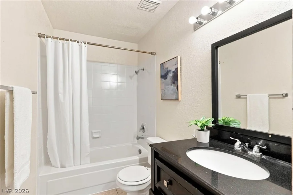 5042 Rainbow, Las Vegas, NV 89118