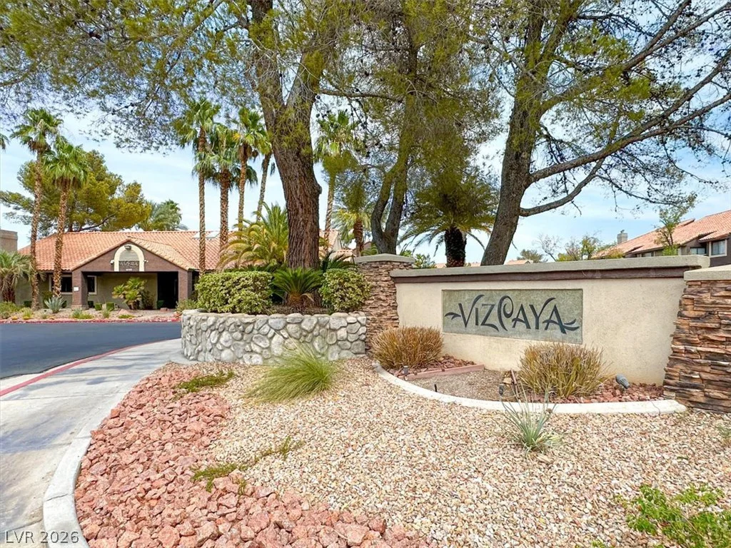 5042 Rainbow, Las Vegas, NV 89118