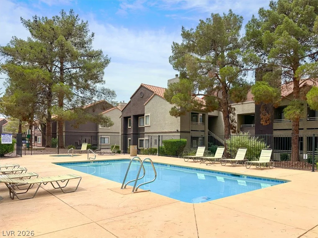5042 Rainbow, Las Vegas, NV 89118