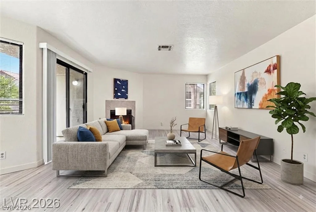 5042 Rainbow, Las Vegas, NV 89118