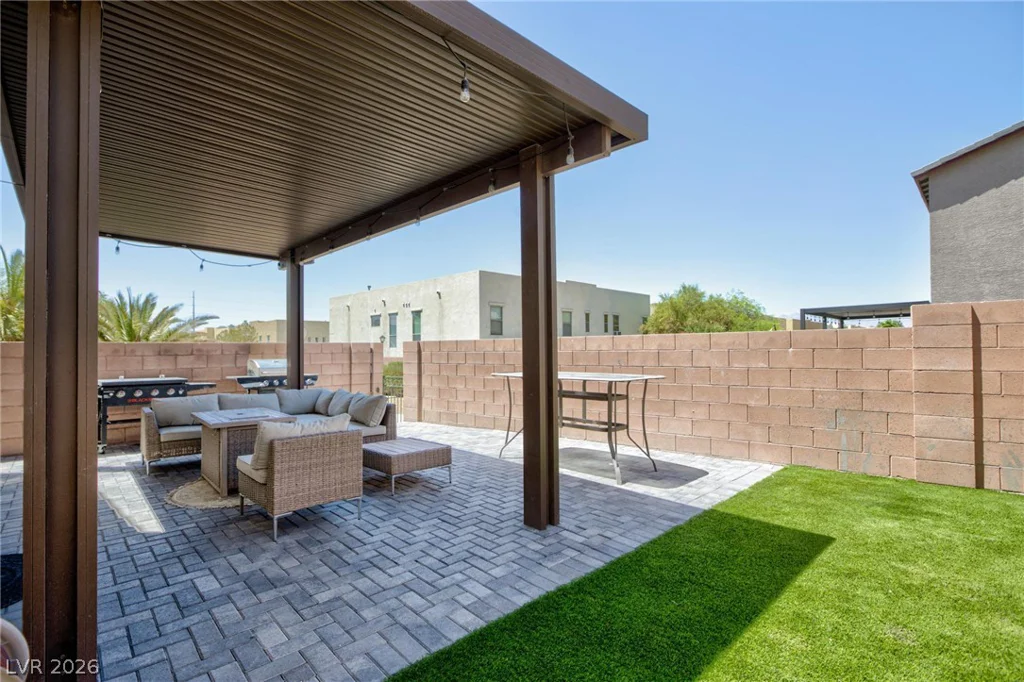 6521 Raven Hall, North Las Vegas, NV 89084