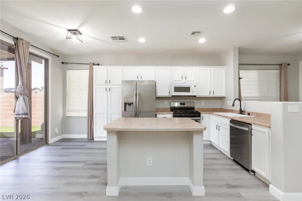 6521 Raven Hall, North Las Vegas, NV 89084