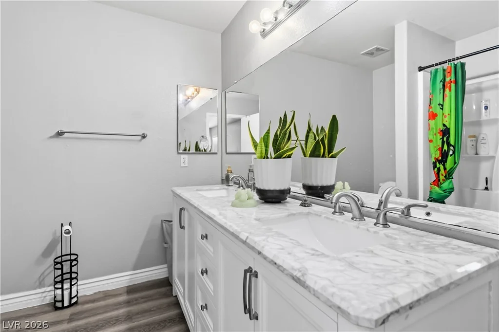 1934 Ona Marie, North Las Vegas, NV 89032