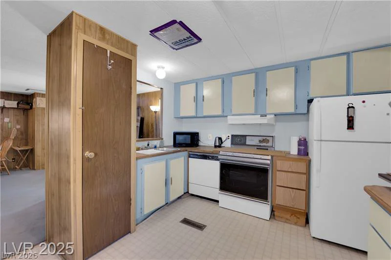 6160 Santovito, Pahrump, NV 89061