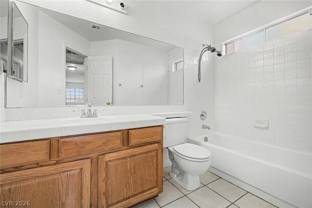 7782 Meadow Creek, Las Vegas, NV 89123