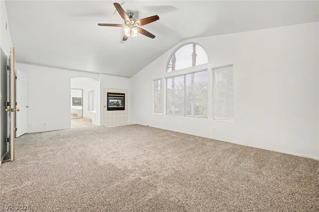 7782 Meadow Creek, Las Vegas, NV 89123