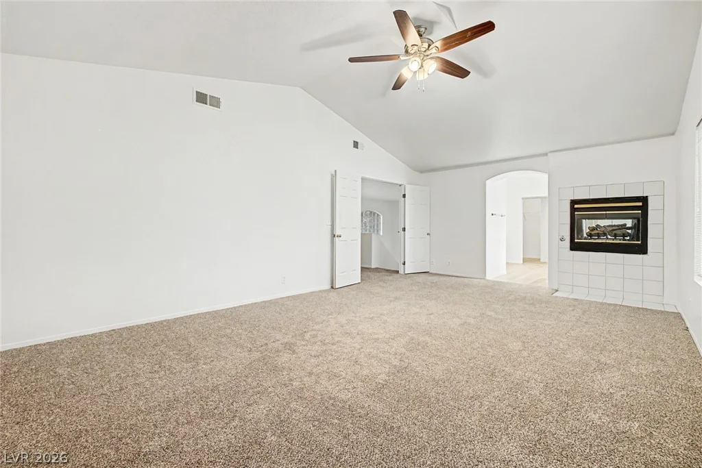 7782 Meadow Creek, Las Vegas, NV 89123