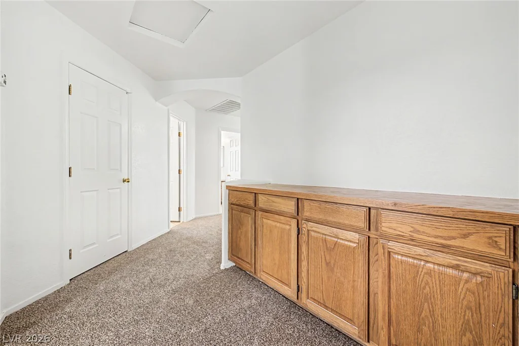 7782 Meadow Creek, Las Vegas, NV 89123