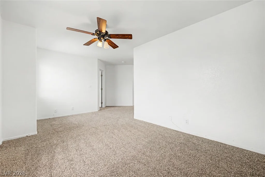 7782 Meadow Creek, Las Vegas, NV 89123