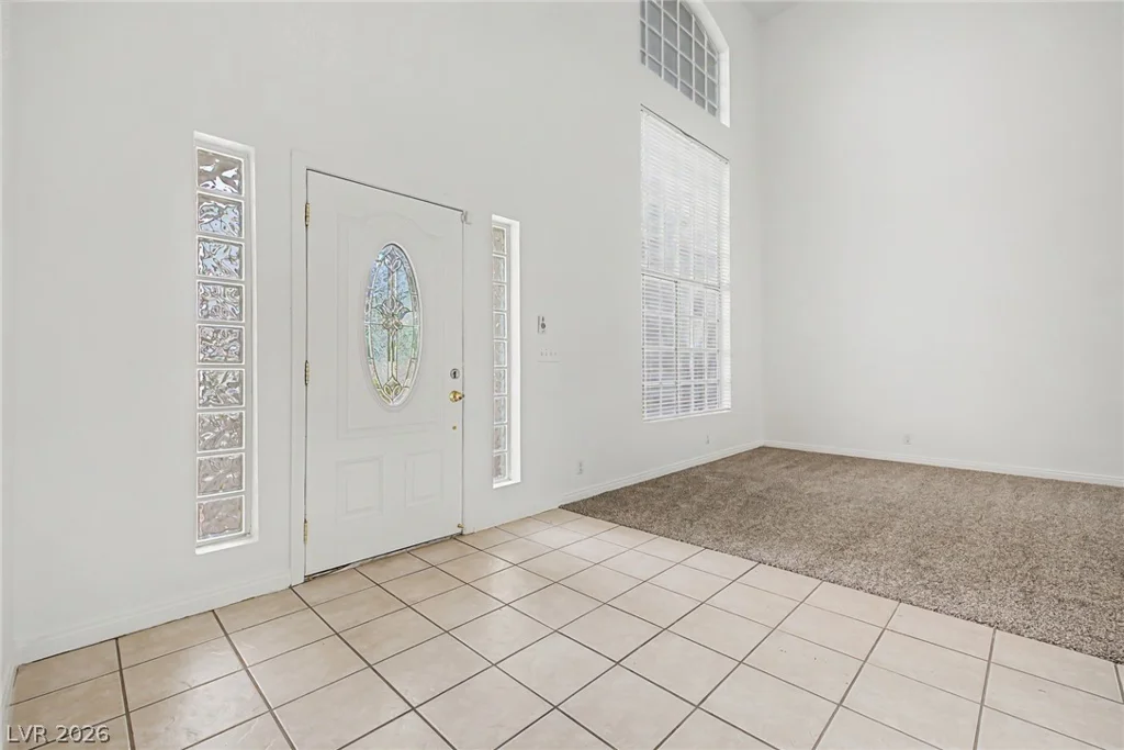 7782 Meadow Creek, Las Vegas, NV 89123