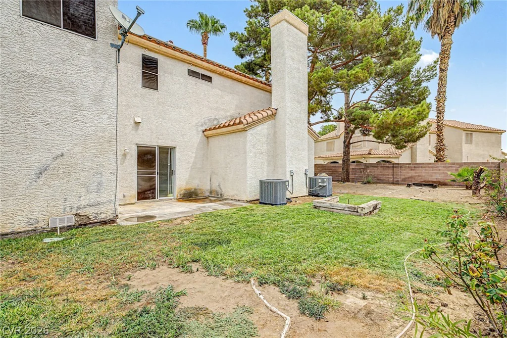 7782 Meadow Creek, Las Vegas, NV 89123