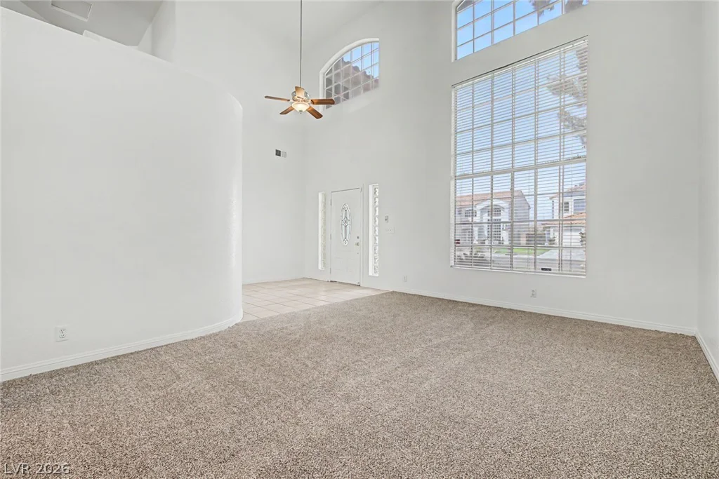 7782 Meadow Creek, Las Vegas, NV 89123