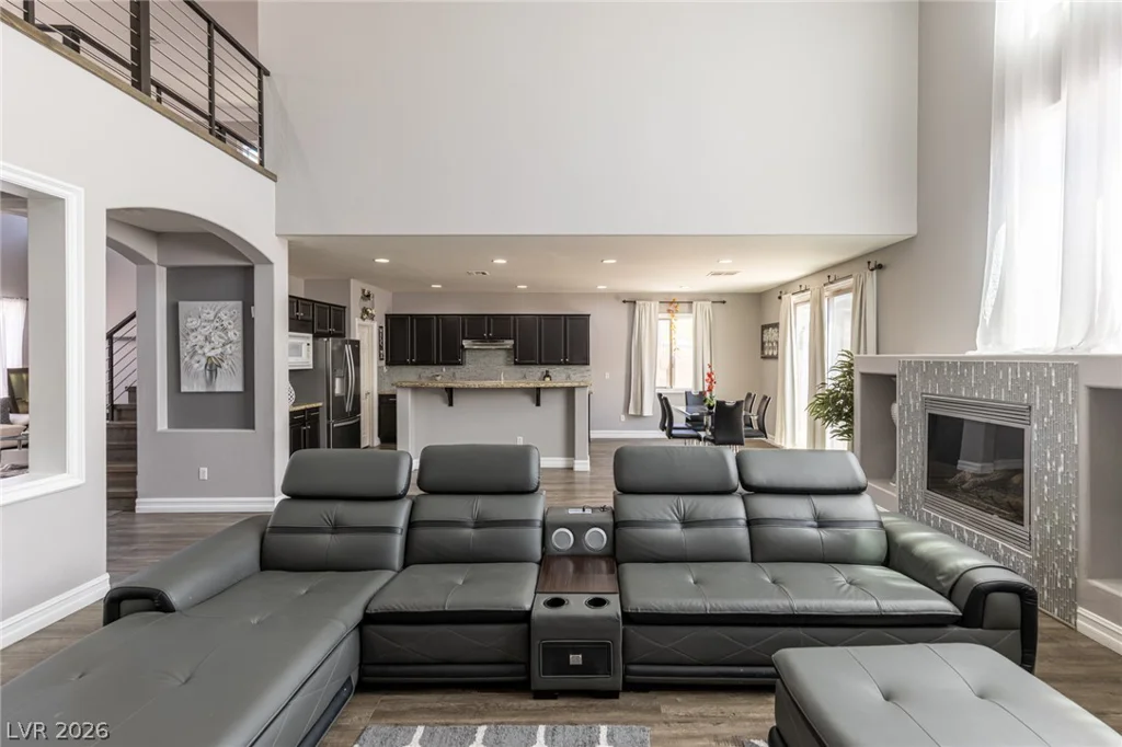 10017 Scenic Walk, Las Vegas, NV 89149