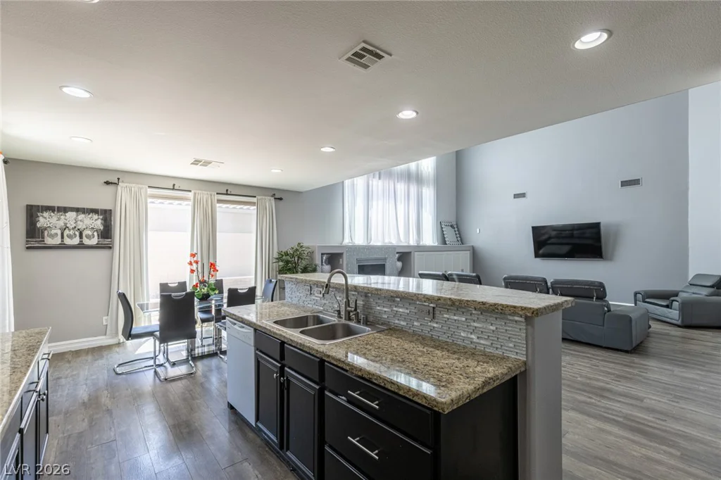 10017 Scenic Walk, Las Vegas, NV 89149