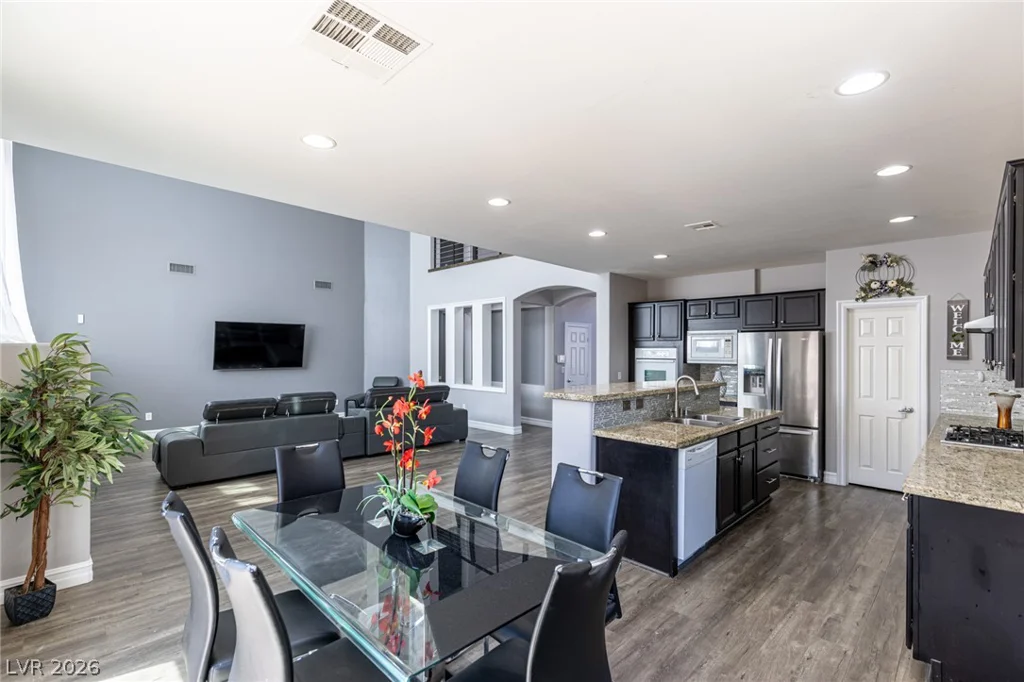 10017 Scenic Walk, Las Vegas, NV 89149