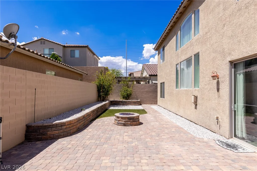 10017 Scenic Walk, Las Vegas, NV 89149