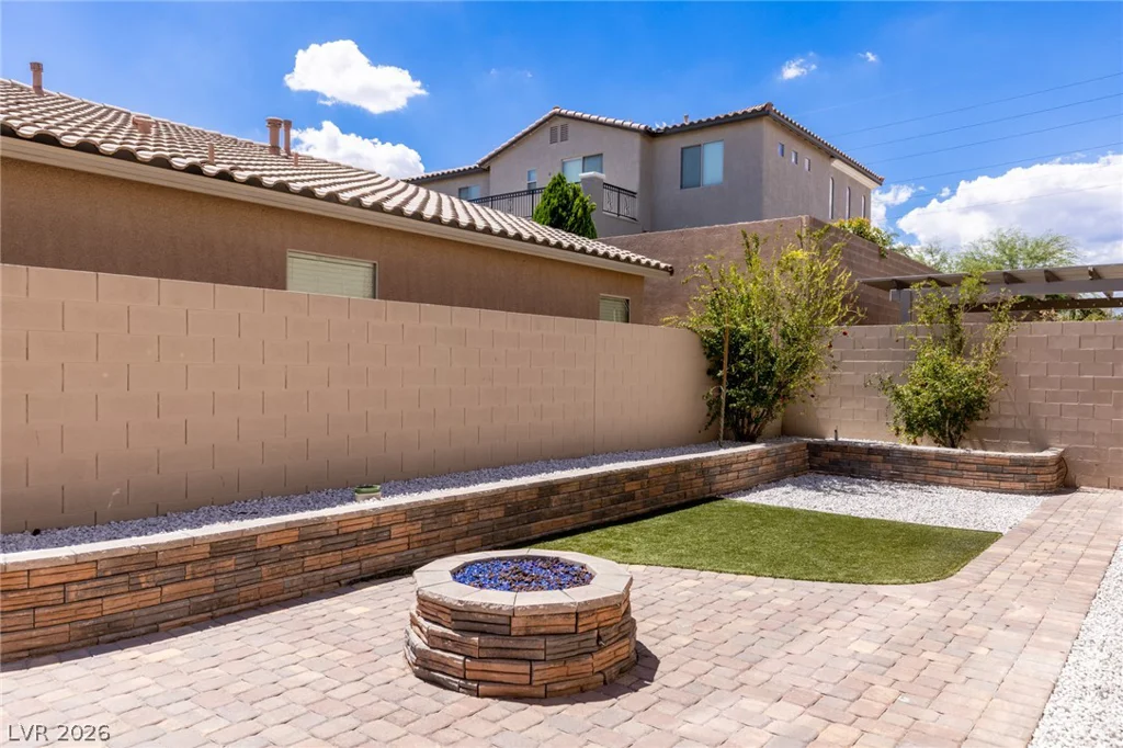 10017 Scenic Walk, Las Vegas, NV 89149
