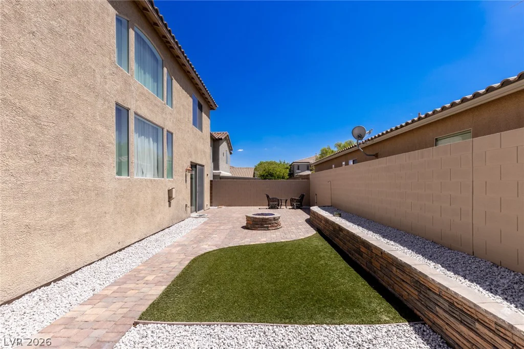 10017 Scenic Walk, Las Vegas, NV 89149