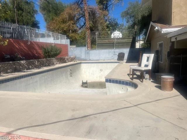 1904 Chapman, Las Vegas, NV 89104