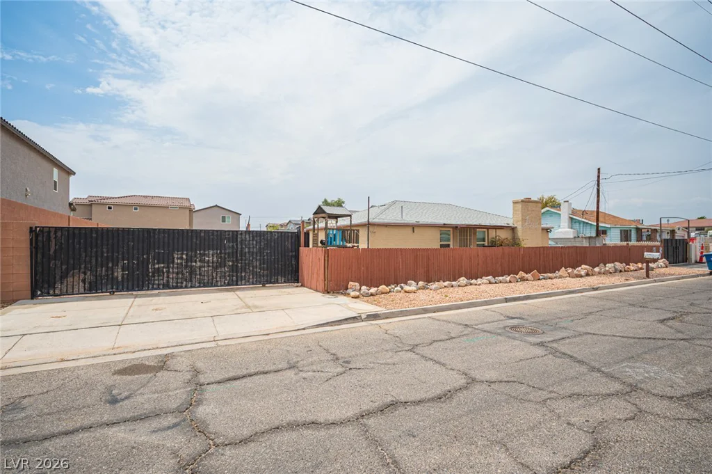 5841 Dodd, Las Vegas, NV 89122