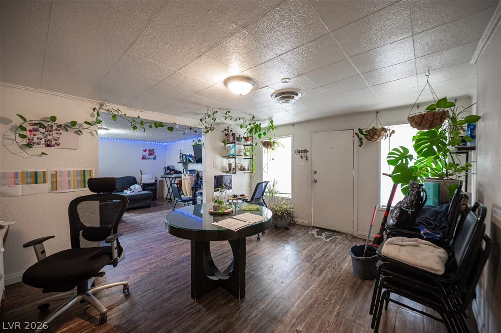 5841 Dodd, Las Vegas, NV 89122