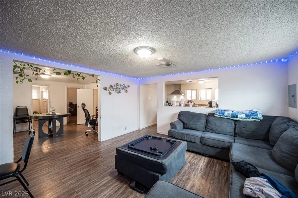 5841 Dodd, Las Vegas, NV 89122