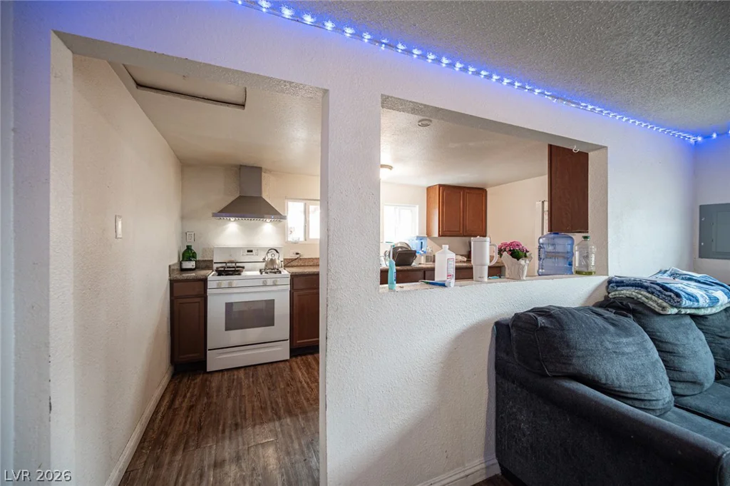 5841 Dodd, Las Vegas, NV 89122