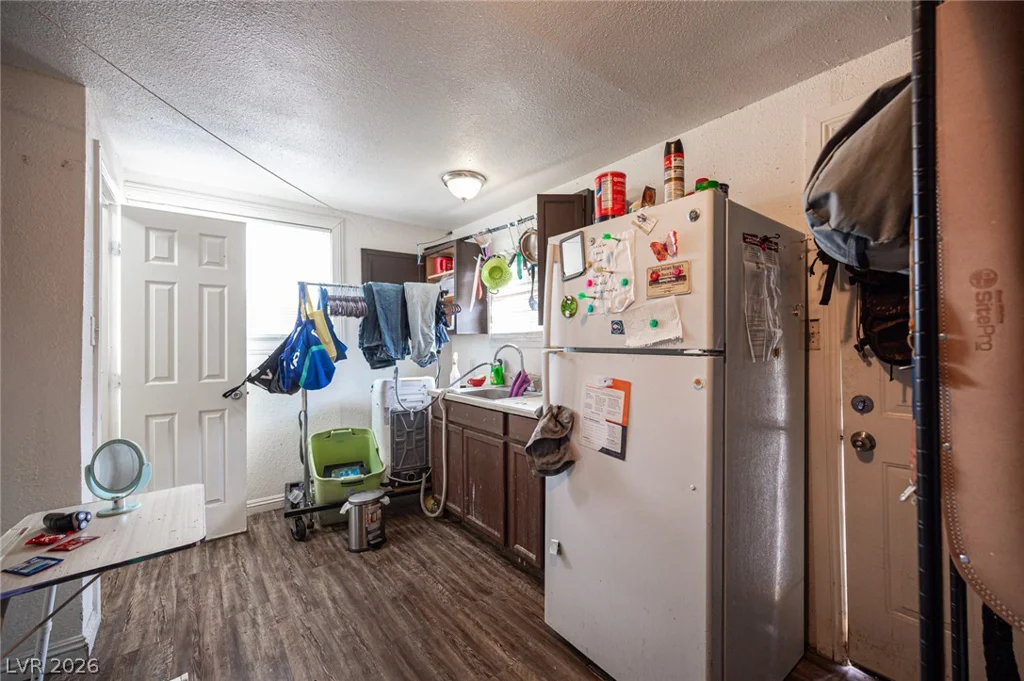5841 Dodd, Las Vegas, NV 89122