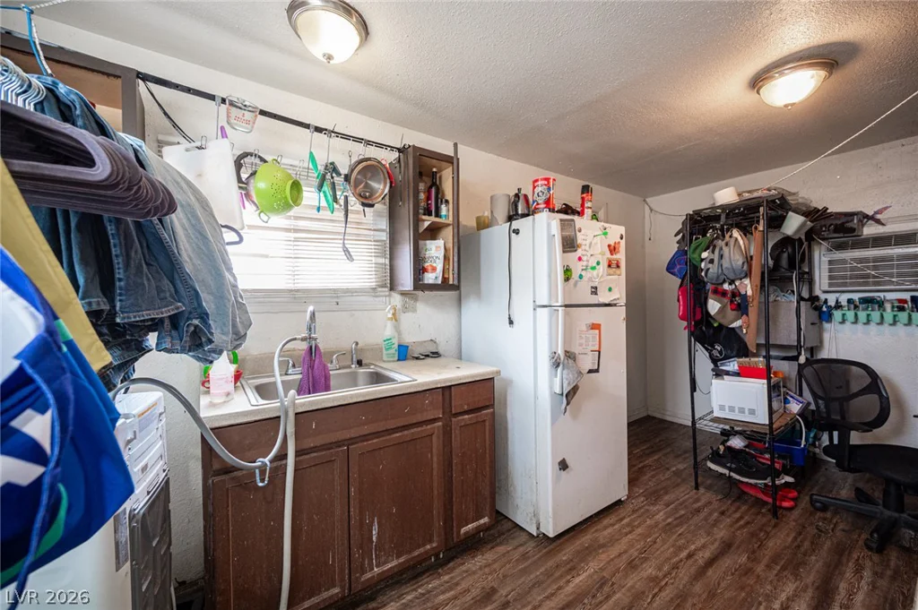 5841 Dodd, Las Vegas, NV 89122