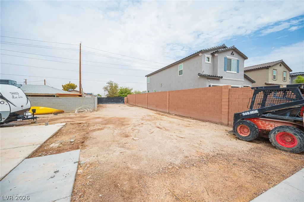 5841 Dodd, Las Vegas, NV 89122