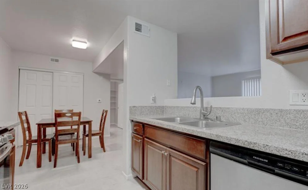 7885 Flamingo, Las Vegas, NV 89147