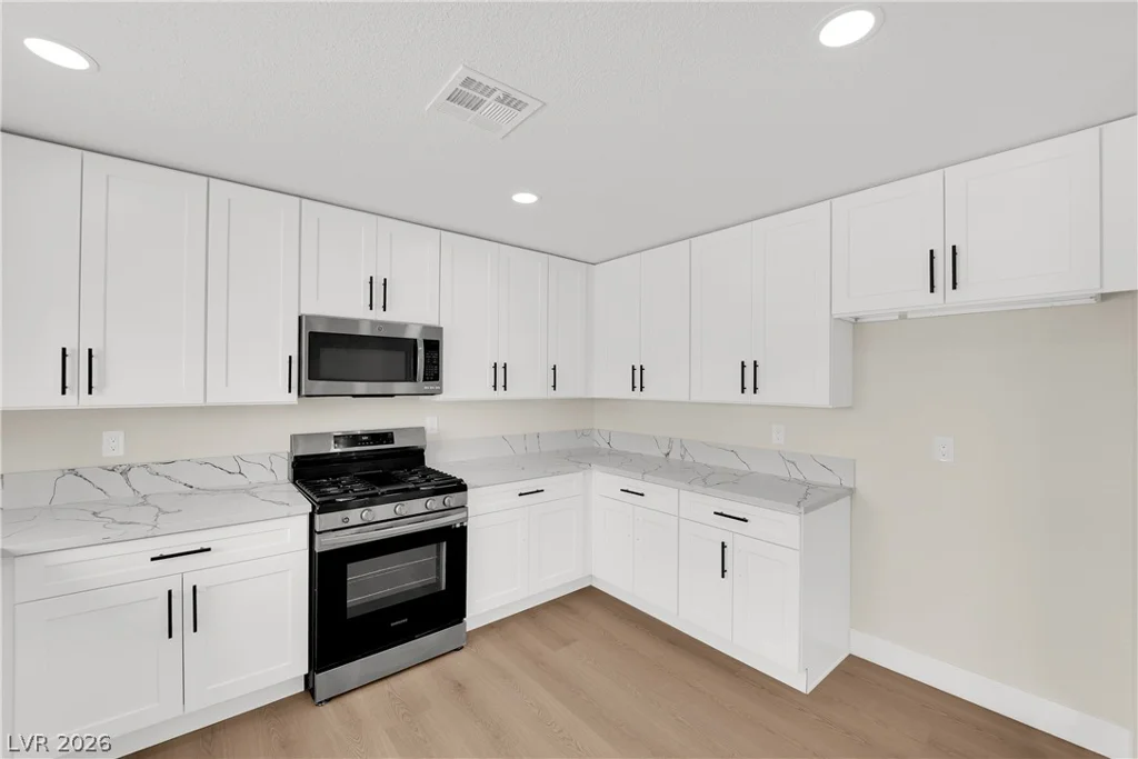 6612 Tampa, Las Vegas, NV 89108