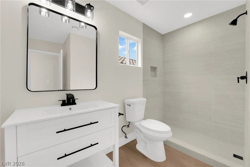 6612 Tampa, Las Vegas, NV 89108