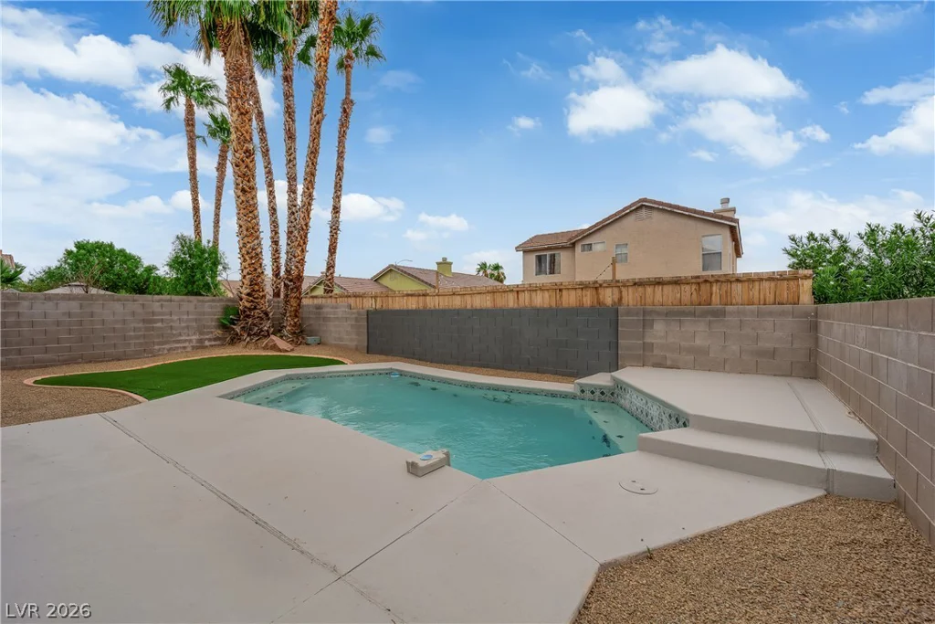 6612 Tampa, Las Vegas, NV 89108