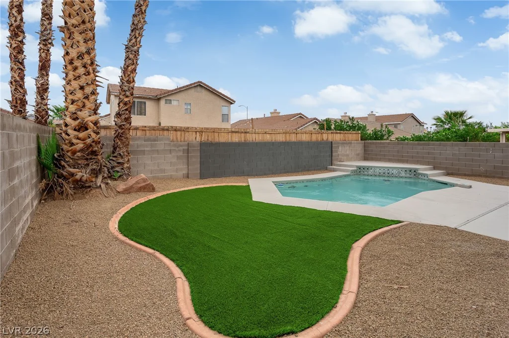 6612 Tampa, Las Vegas, NV 89108