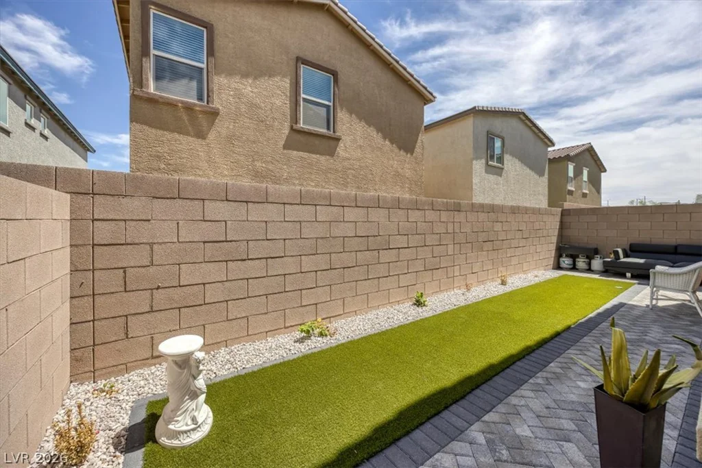 10036 Ullom, Las Vegas, NV 89141