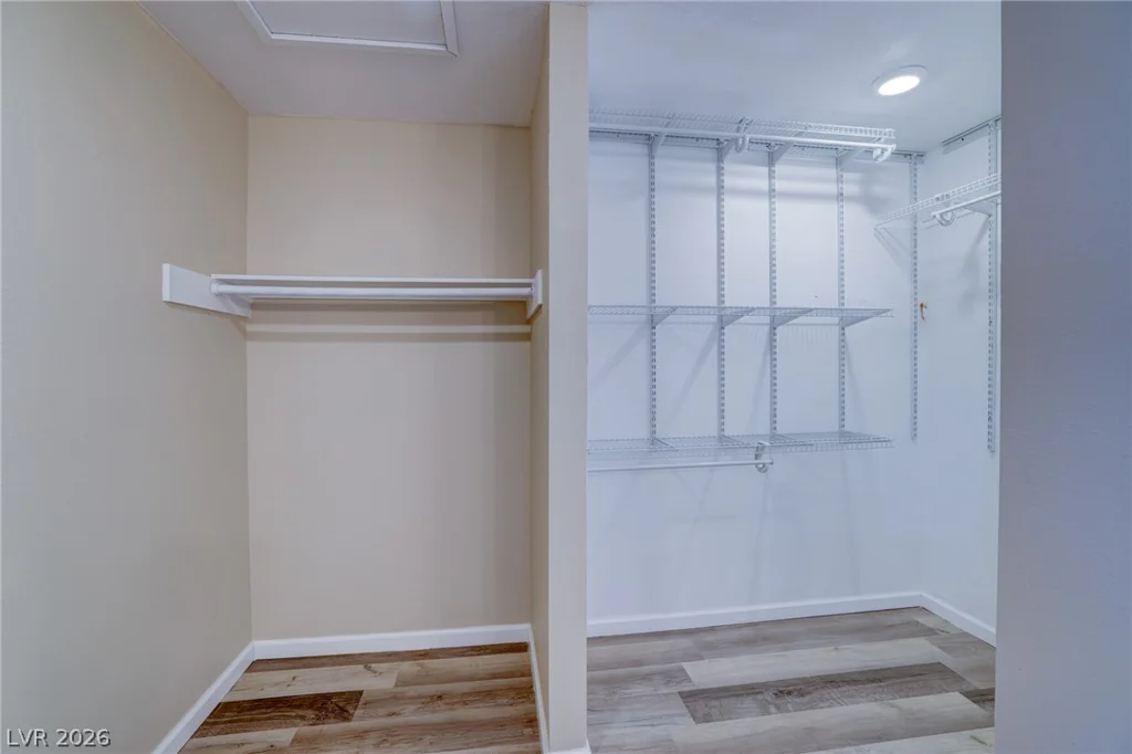 933 Palmhurst, Las Vegas, NV 89145
