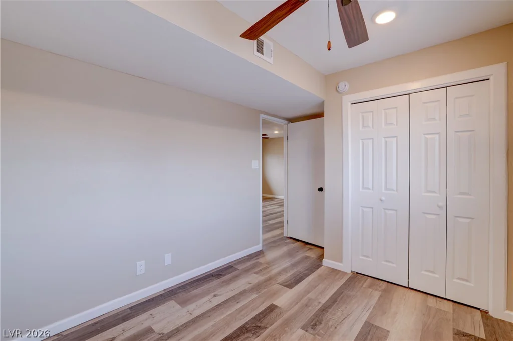 933 Palmhurst, Las Vegas, NV 89145