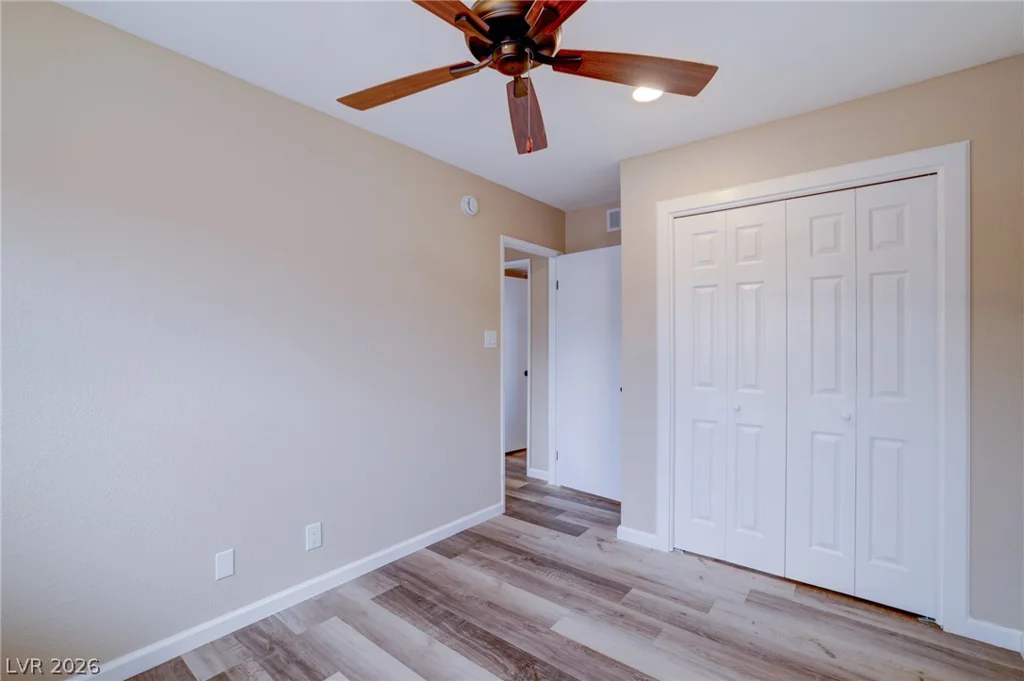933 Palmhurst, Las Vegas, NV 89145