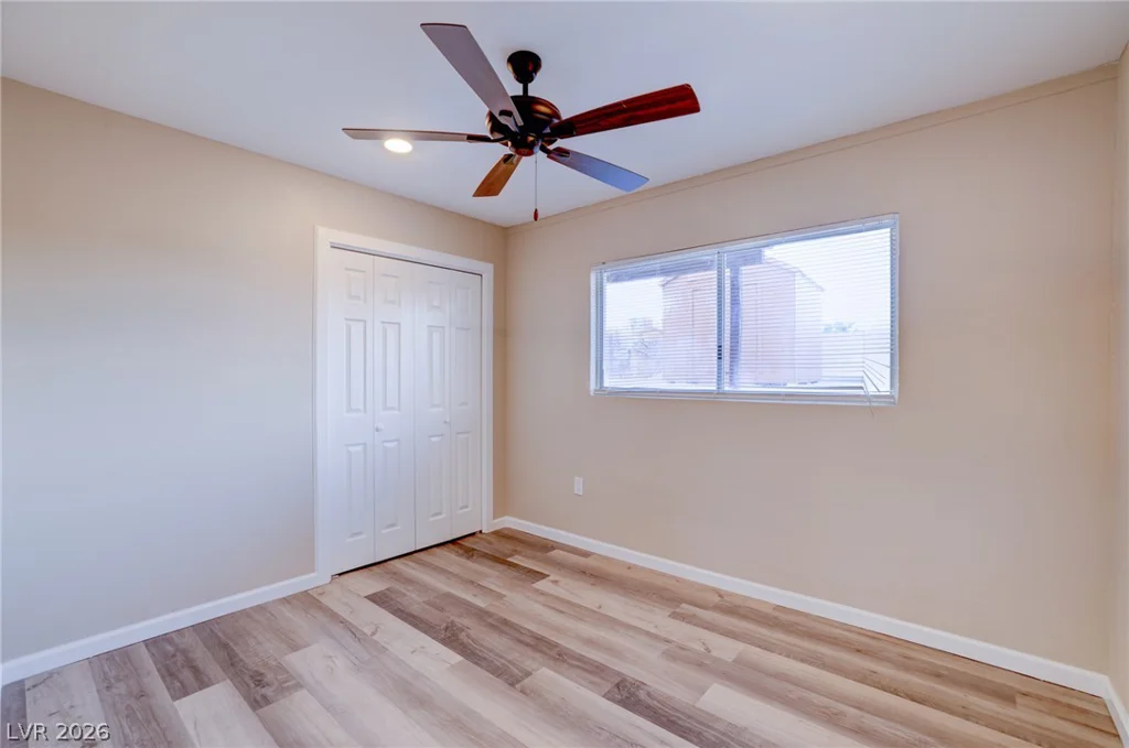 933 Palmhurst, Las Vegas, NV 89145