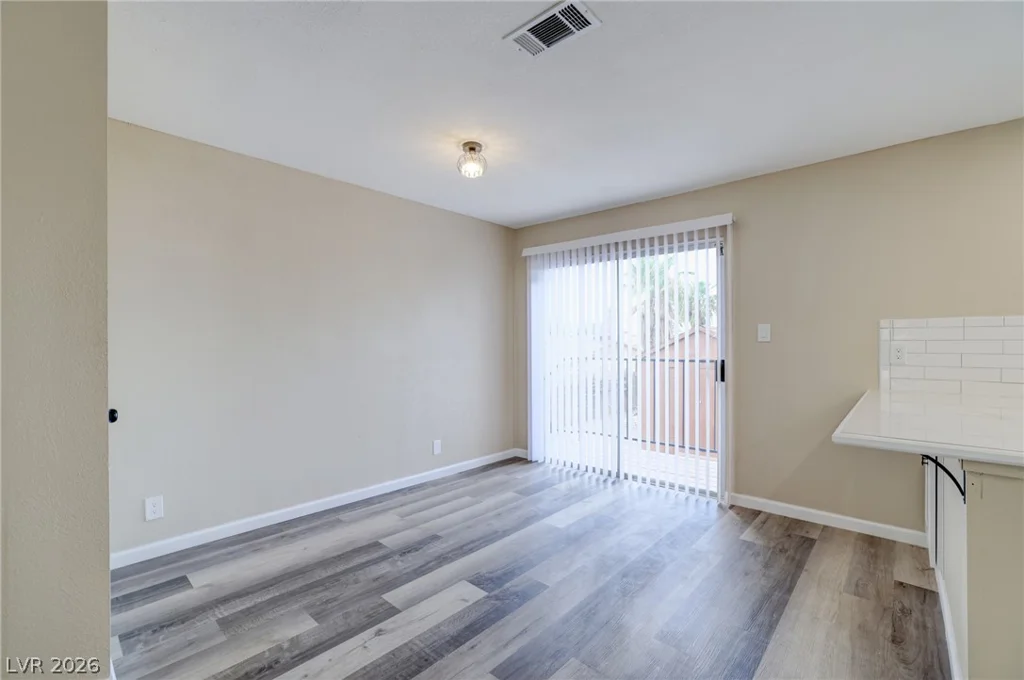 933 Palmhurst, Las Vegas, NV 89145