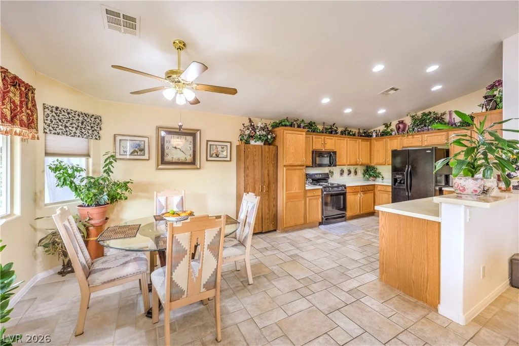 5521 Little Lake, Las Vegas, NV 89122